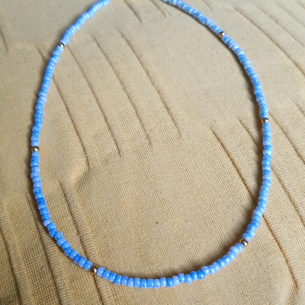2 Necklaces - Picture 4 of 5